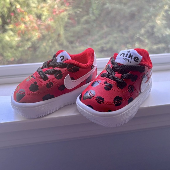 Nike Air Force 1 '18 Se "Lil Ladybugs" Red-White-Black Size 2C Never Worn - Picture 2 of 4
